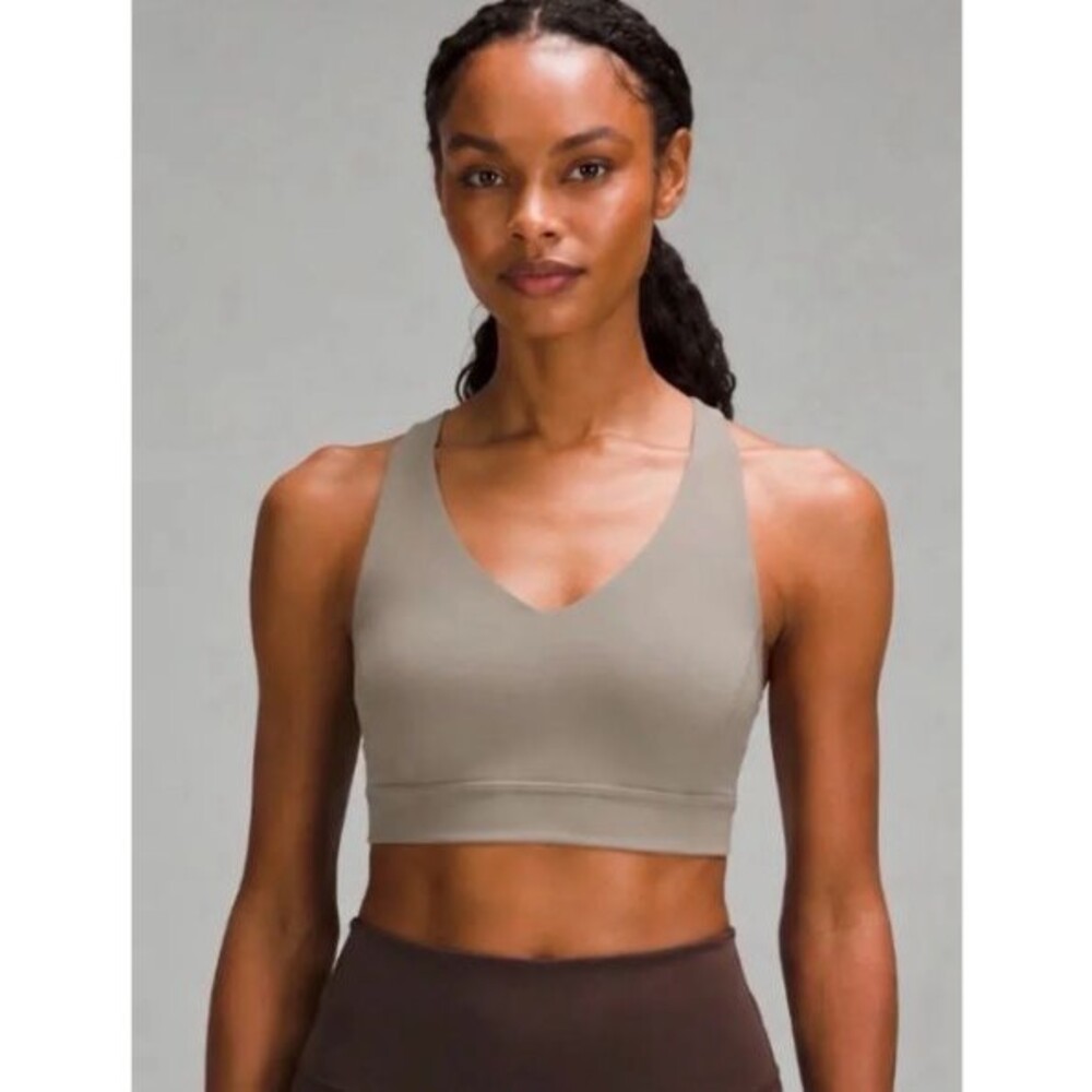 LULULEMON Envital Bra B/C Cup Beige Light Gray Crossback Sports Bra Size 6 NWT